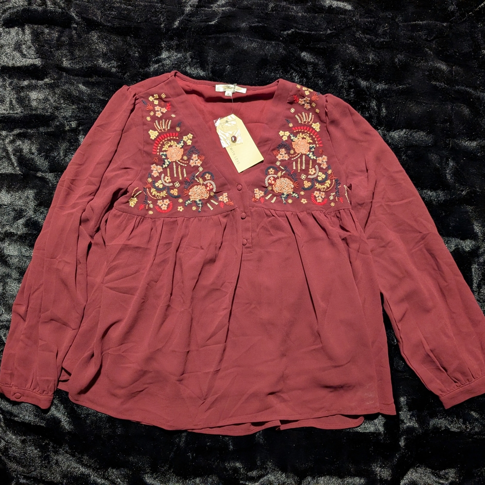 ANDREE BY UNIT Burgundy Embroidered Blouse